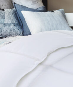 Royal Comfort 800GSM Silk Blend King Quilt - Image 3