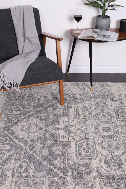 Brand Venture Delicate Ivory Grey Rug 300 x 400 cm – image 3