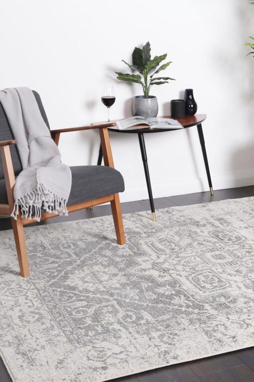 Brand Venture Delicate Ivory Grey Rug 300 x 400 cm – image 6