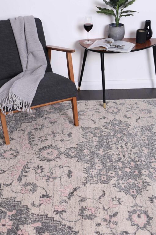 Brand Venture Delicate Madeleine Rug 300 x 400 cm – image 3
