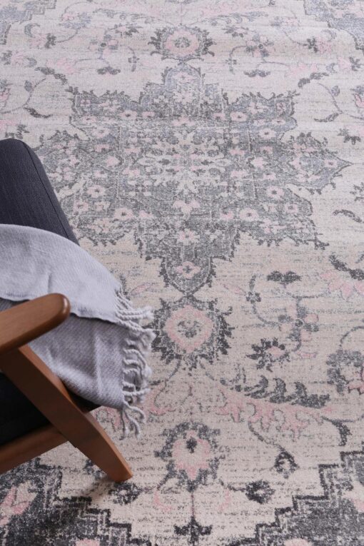 Brand Venture Delicate Madeleine Rug 300 x 400 cm – image 7
