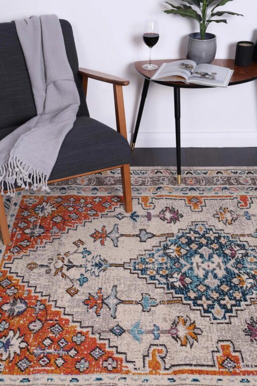 Brand Venture Delicate Floor Rug, Erased-Weave Design – image 3
