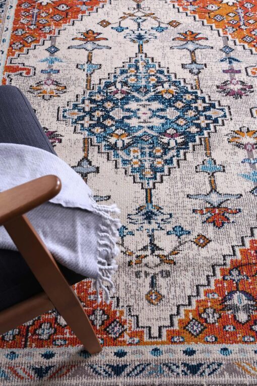 Brand Venture Delicate Floor Rug, Erased-Weave Design – image 6