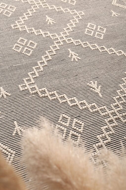 Brand Venture Goa D5 Cream Hand-Tufted Rug – image 4