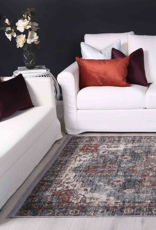 Brand Venture Vintage Crown Rug 240 x 330 cm – image 2