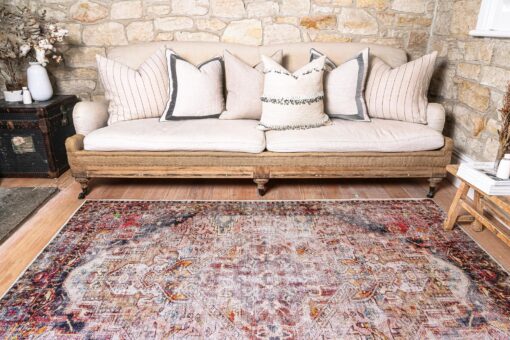 Brand Venture Vintage Crown Rug 240 x 330cm – image 6