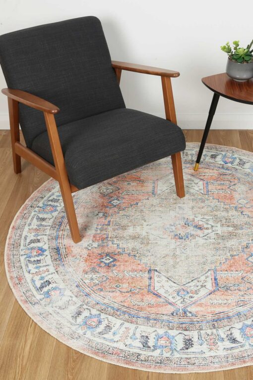 Brand Venture Vintage Crown Thin-Pile Rug 240x330cm – image 3