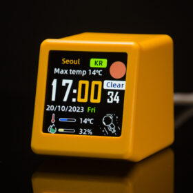Elosung Wi-Fi Weather Clock with GIF Display – image 1