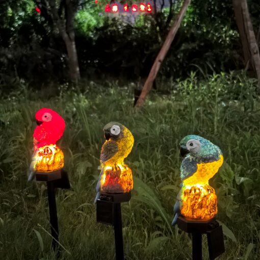 Elosung Hand-Painted Solar Parrot Light – image 2