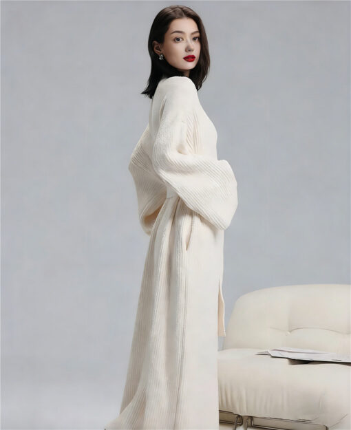 Elosung Rose Red Extra-Thick Plush V-Neck Robe – image 3