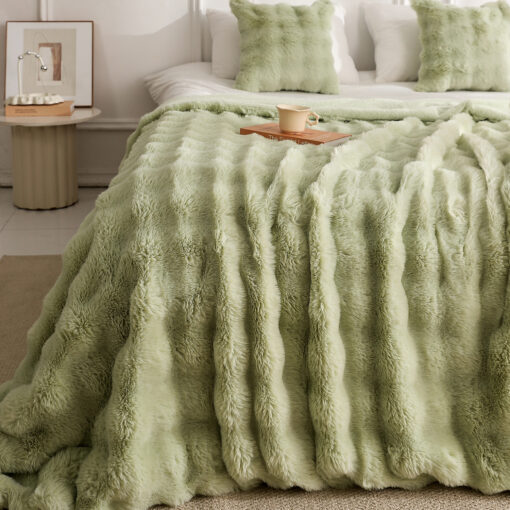 V888-ELOSUNG49340-202604071145-00.jpg Elosung Green Double Sided Bubble Fur Blanket Set – image 1