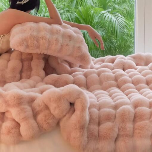 Elosung Pink Faux Fur Bubble Blanket Set – image 2