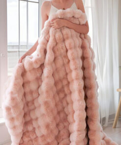 Elosung Pink Faux Fur Bubble Blanket Set - Image 3