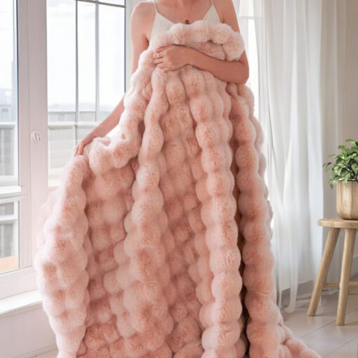 Elosung Pink Faux Fur Bubble Blanket Set – image 3