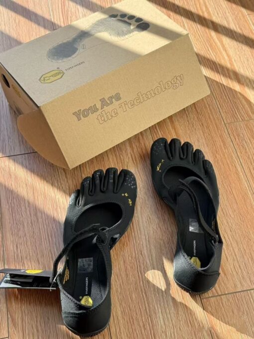 Elosung Five-Finger Yoga Shoes with High Grip – image 3