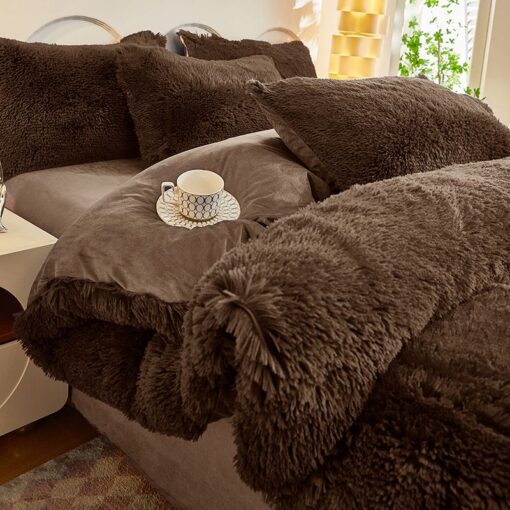 V888-ELOSUNG52489-00.jpg Elosung 4 Piece Faux Mink Bedding Set – image 1